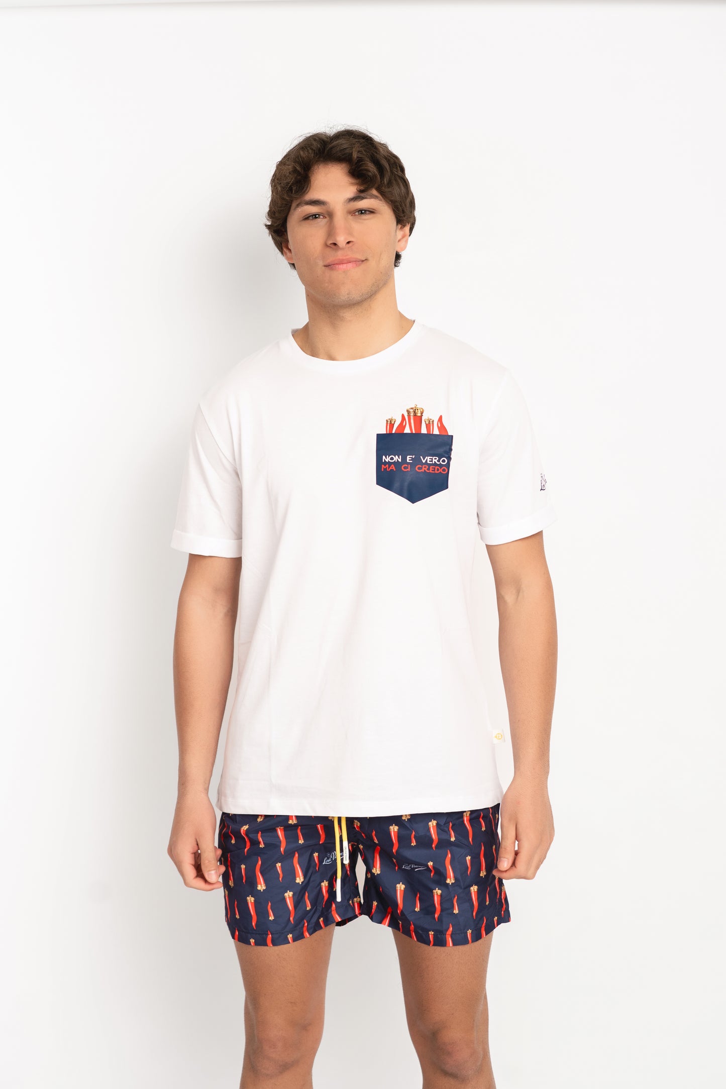 Corno- T-shirt bianca fantasia taschino corni