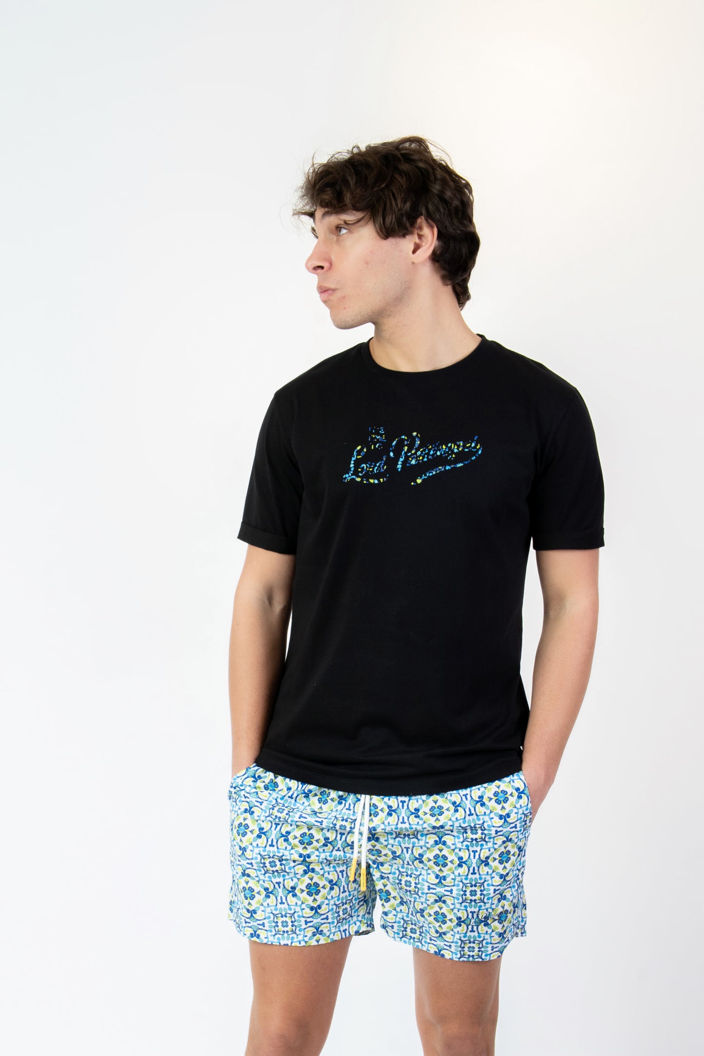 Favignana- T-shirt nera fantasia favignana
